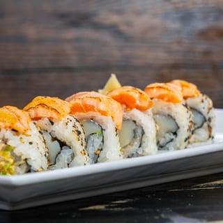Spicy Scallop & Salmon Roll