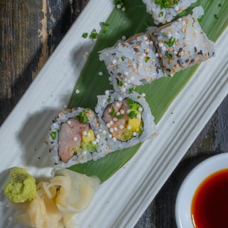 Spicy Hamachi & Avocado Roll